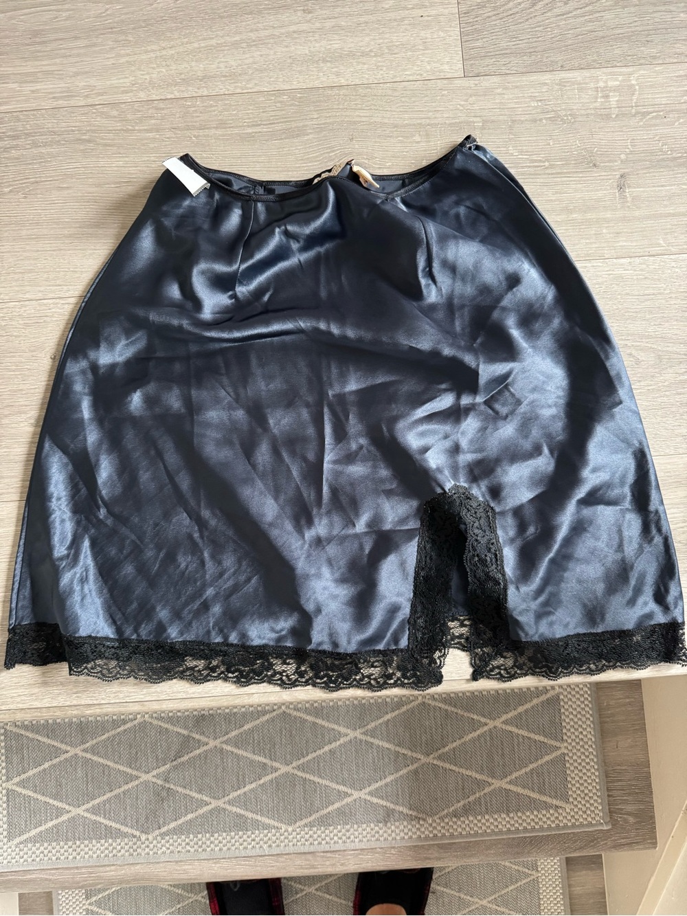 Vintage 90s Victoria’s Secret Gold Label Black Satin Lace Half Slip Size S